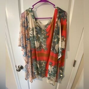 Loralette poncho style top with attached tank 18/20